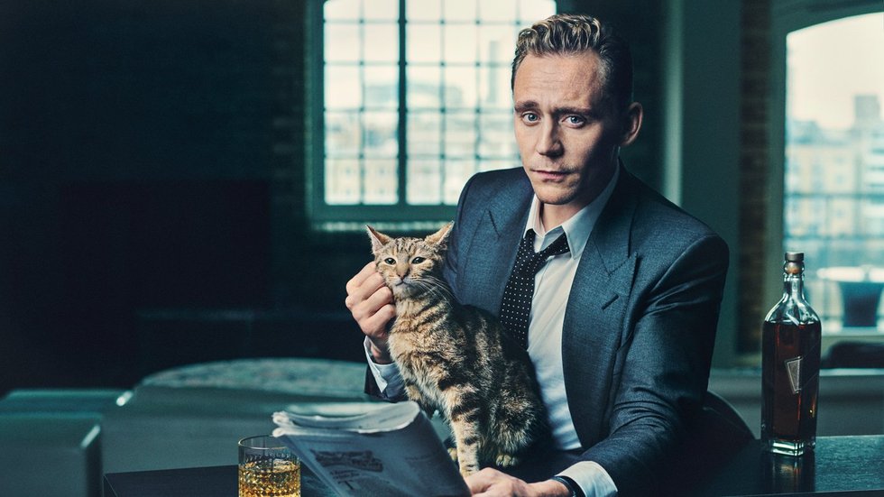 Phong Cách Diện Suit Của Tom Hiddleston