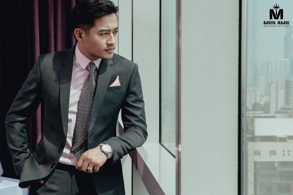 10 common mistakes most men make when wearing a suit